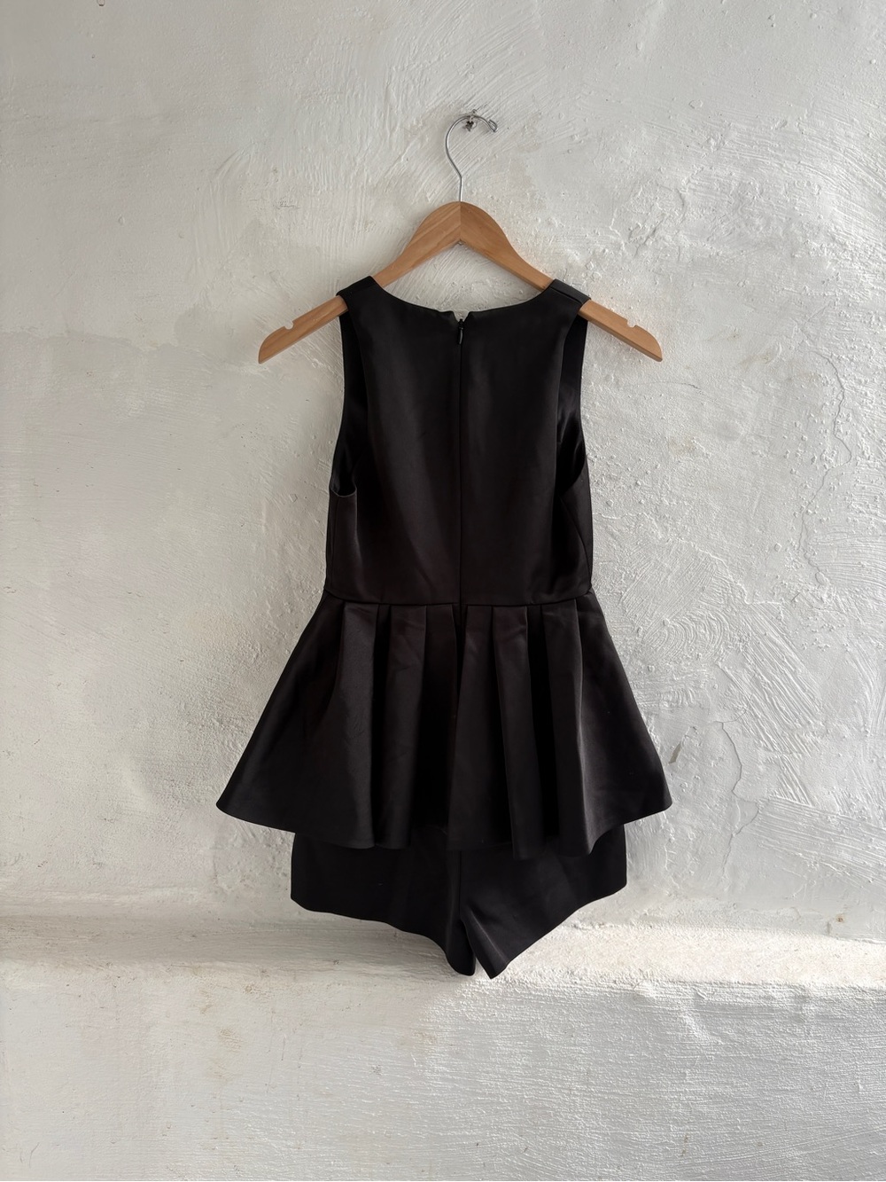 C/Meo Collective sleeveless romper - Picture 5 of 10